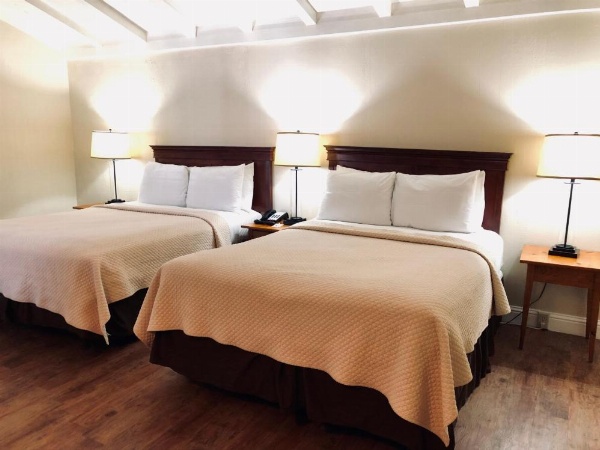 Carmel Resort Inn image 27